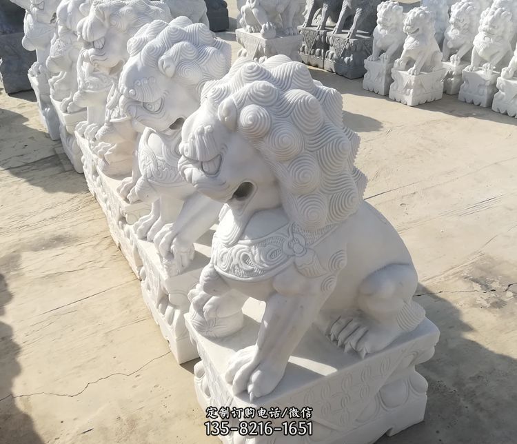 漢白玉踩球獅子門(mén)口招財(cái)鎮(zhèn)宅石雕 漢白玉踩球獅子門(mén)口招財(cái)鎮(zhèn)宅石雕