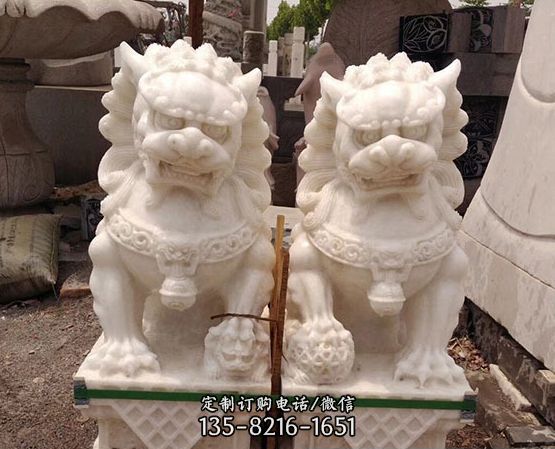 漢白玉踩繡球獅子石雕_2 漢白玉踩繡球獅子石雕_2
