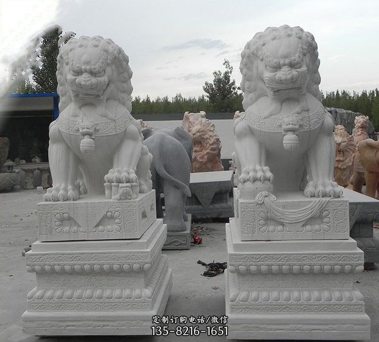 漢白玉守門(mén)獅子雕塑 漢白玉守門(mén)獅子雕塑