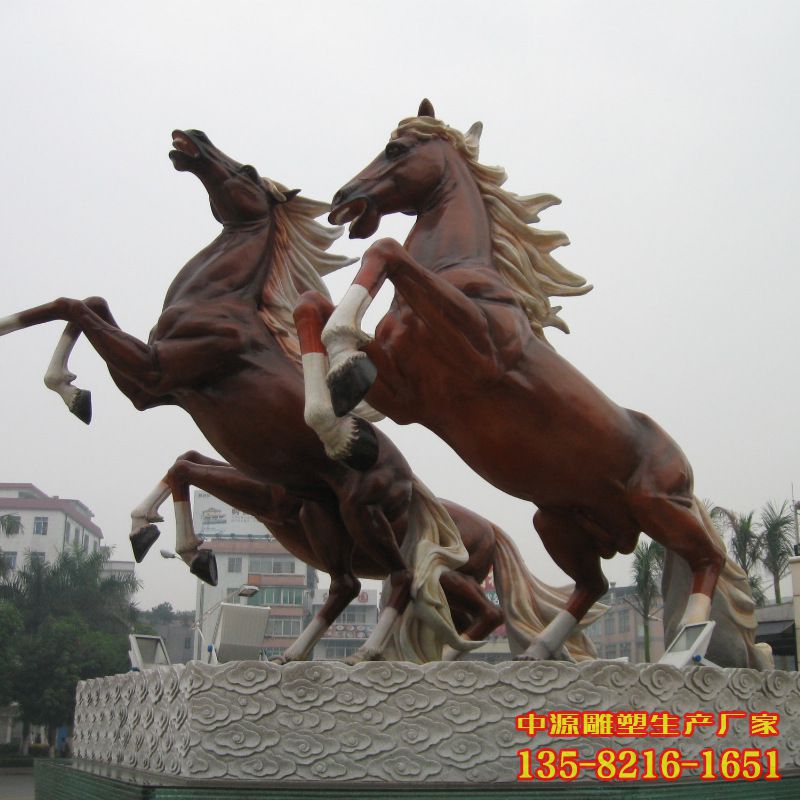 廣場飛馬銅雕 廣場飛馬銅雕