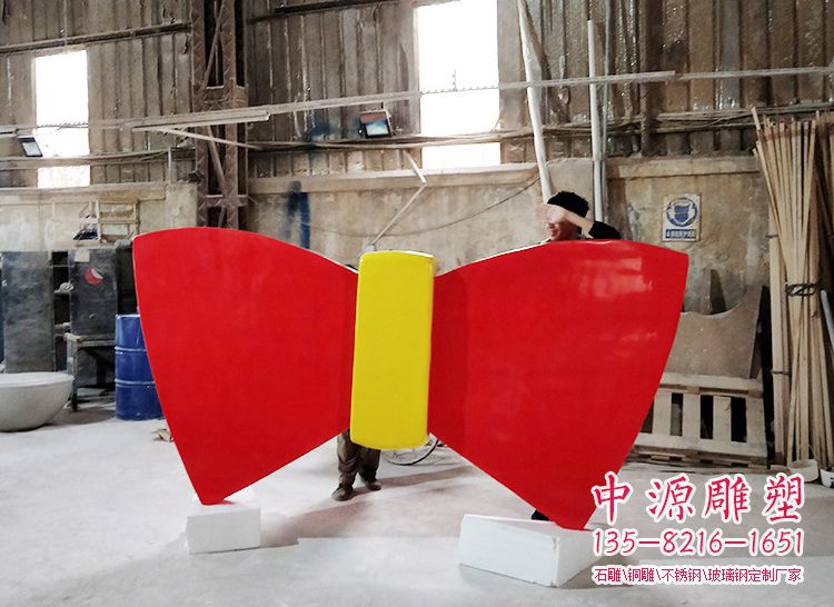 簡(jiǎn)單的不銹鋼蝴蝶結(jié)雕塑 簡(jiǎn)單的不銹鋼蝴蝶結(jié)雕塑