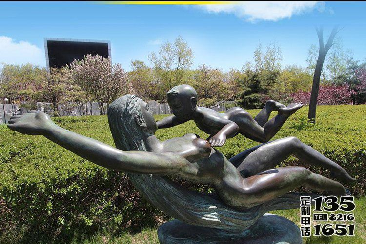 公園玻璃鋼仿銅母愛(ài)親情雕塑 公園玻璃鋼仿銅母愛(ài)親情雕塑