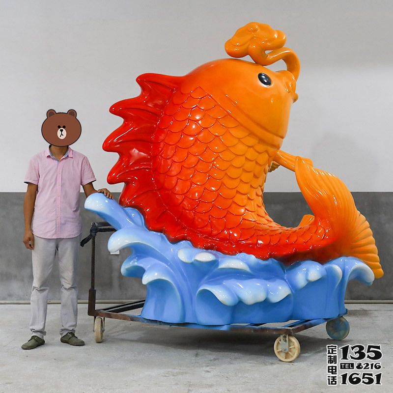 戶外景區(qū)玻璃鋼沖浪鯉魚(yú)招財(cái)景觀雕塑 戶外景區(qū)玻璃鋼沖浪鯉魚(yú)招財(cái)景觀雕塑